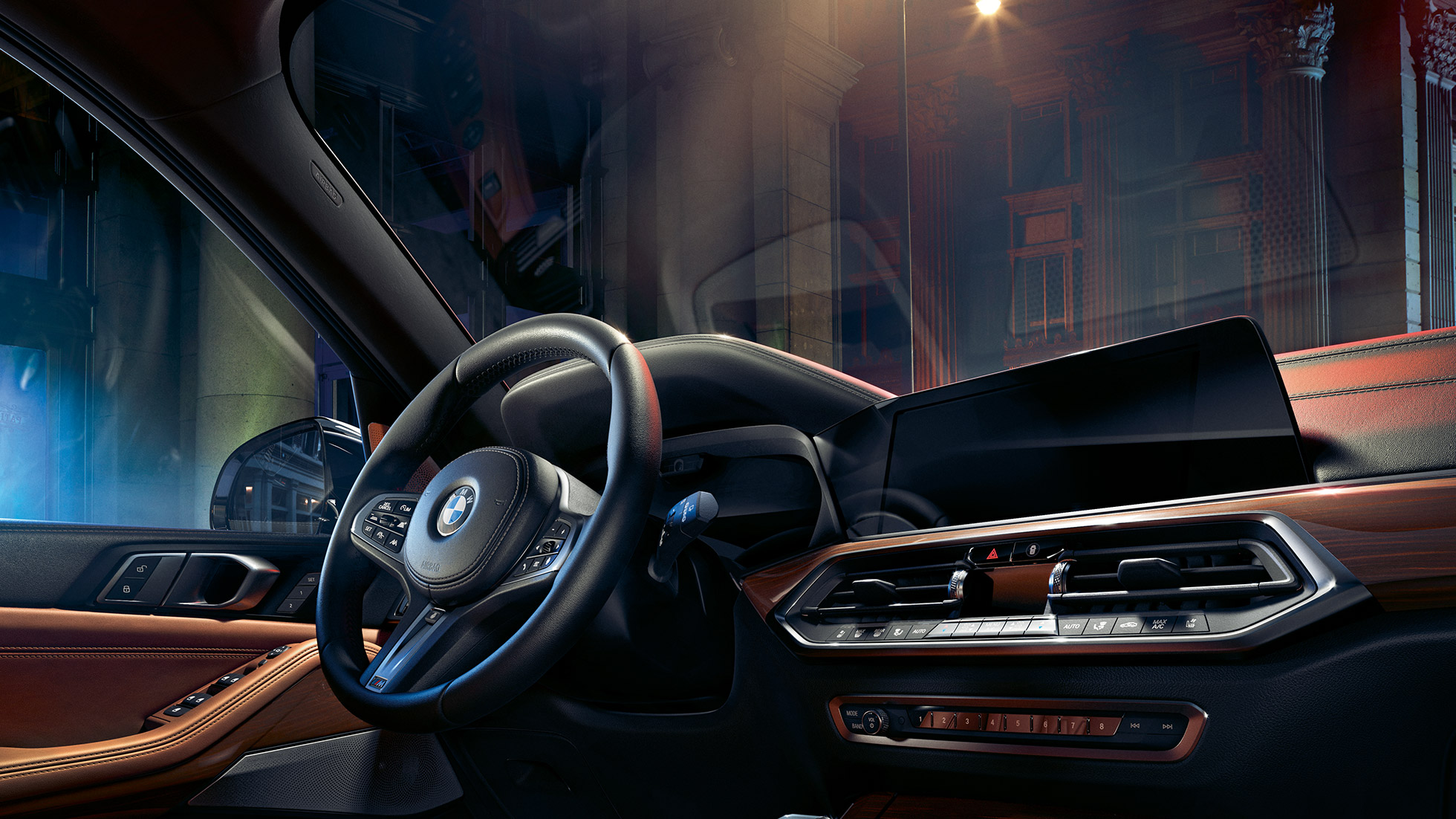 Cockpit della BMW X5 G05 Interni della BMW X5 G05 2018 Cockpit