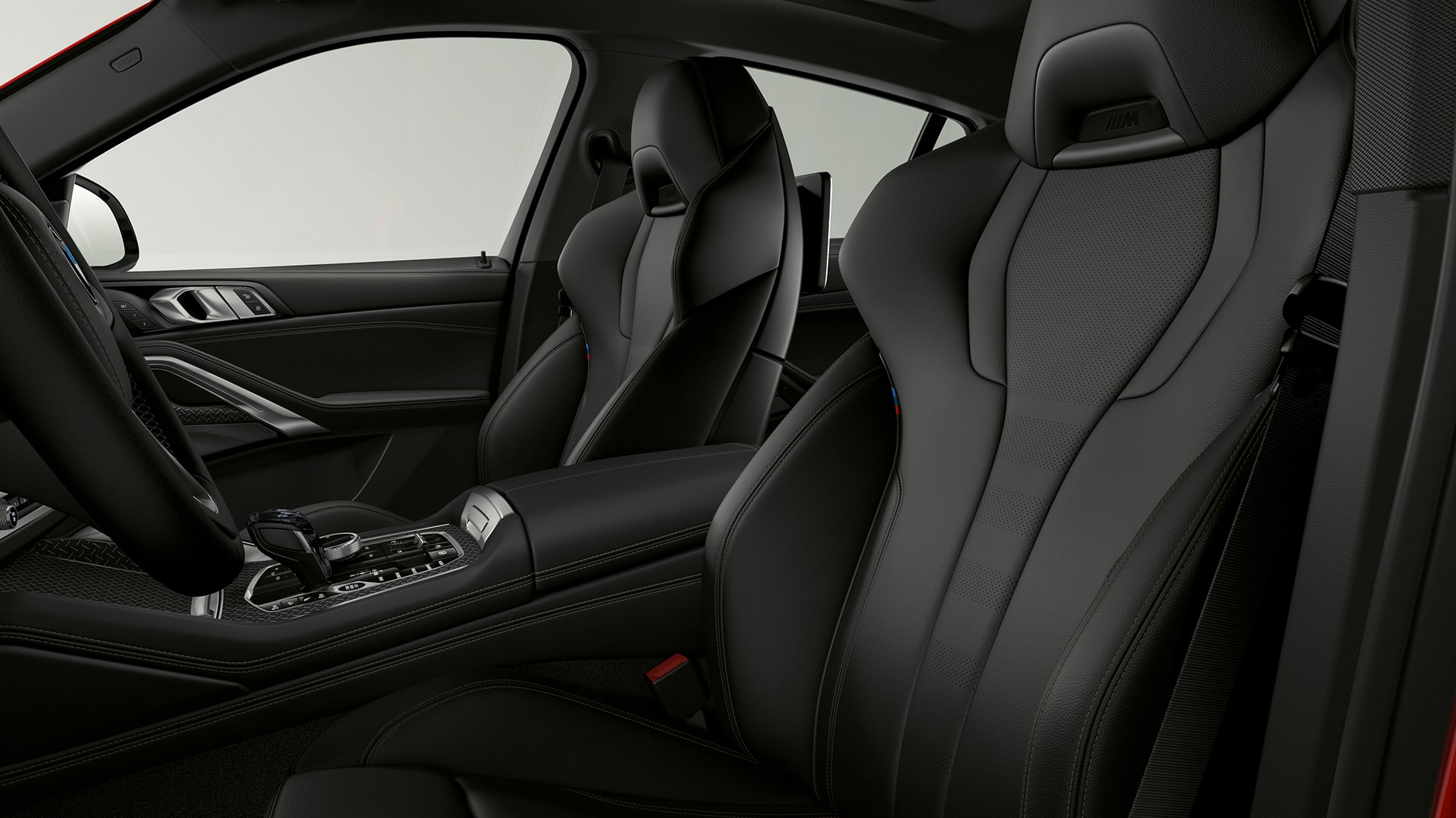 BMW X6 con BMW xLine, imbottitura G06. Interni della BMW X6 con BMW xLine e primo piano dell’imbottitura G06.