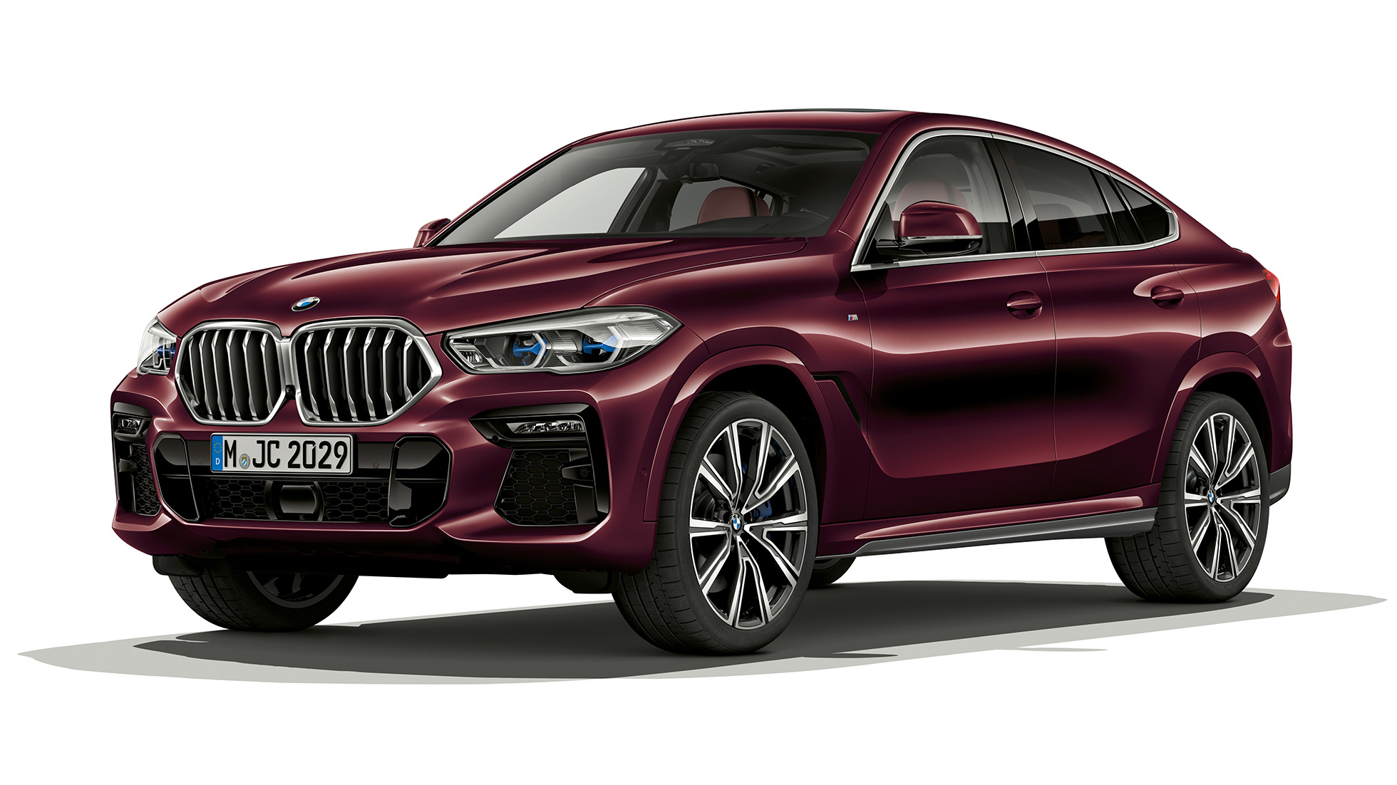BMW X6 with BMW Individual, exterior G06. BMW X6 with BMW Individual in three-quarter front perspective G06.