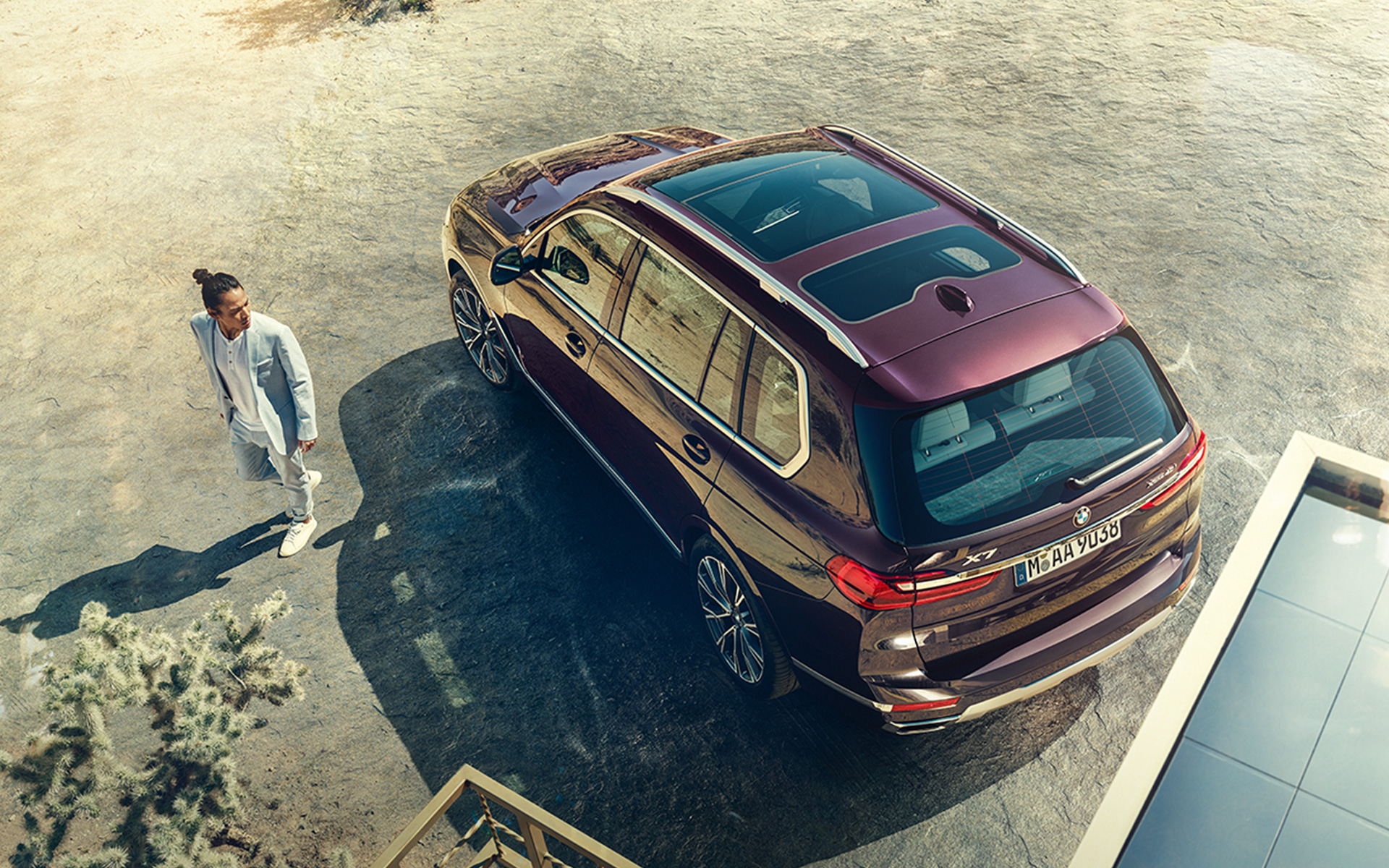 BMW X7 Individual xDrive40i G07 2018 Ametrin metallizzato con prospettiva a volo di uccello e modella BMW X7 Individual xDrive40i G07 2018 Ametrin metallizzato con prospettiva a volo di uccello e modella