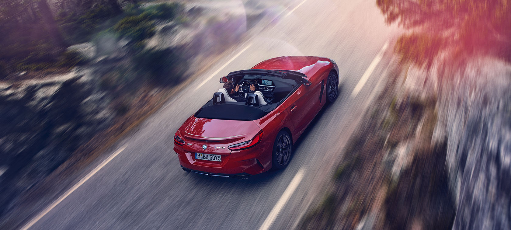 Vista dall’alto della BMW Z4 Roadster G29 Vista dall’alto della BMW Z4 Roadster in movimento G29