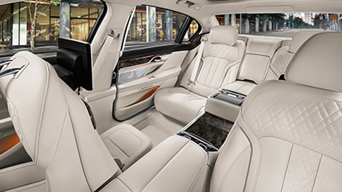 BMW Series 7 BMW 5 posti