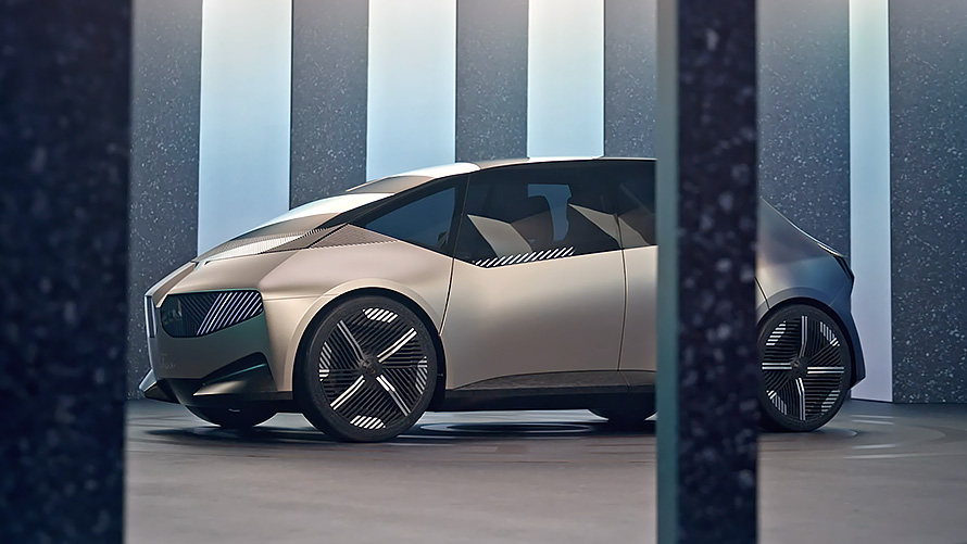 Video - Design monolitico - BMW i Vision Circular 2021 BMW i Vision Circular 2021 - Vettura futuristica - Design monolitico - Video
