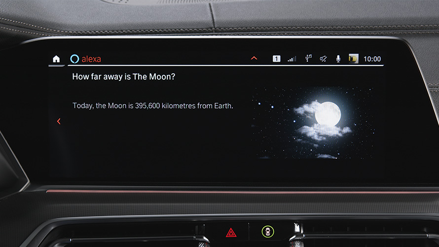 BMW Remote Software Upgrade Amazon Alexa Car Integration BMW Remote Software Upgrade Amazon Alexa Car Integration primo piano del sistema di navigazione