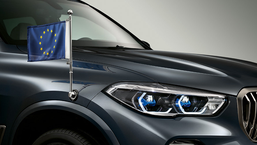 Veicoli di sicurezza BMW Optional Esterni Bandiera nazionale Veicoli di sicurezza BMW Optional Esterni Bandiera nazionale