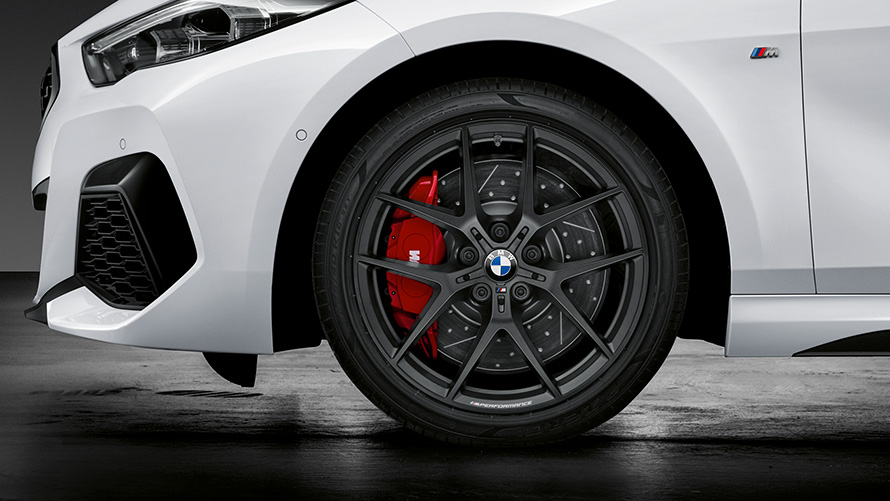 Cerchio in lega leggera M Performance da 18" styling a V nº 554 M Cerchio forgiato M Performance da 18" styling a V nº 554 M Jet Black opaco, Ruota Completa Invernale