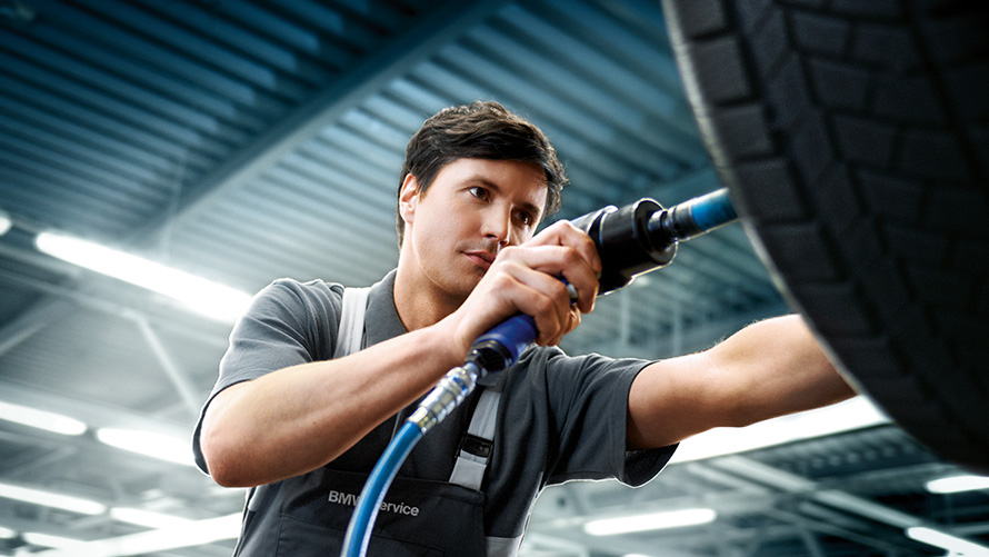 Service cerchi e pneumatici BMW Service cerchi e pneumatici BMW Centri BMW Service