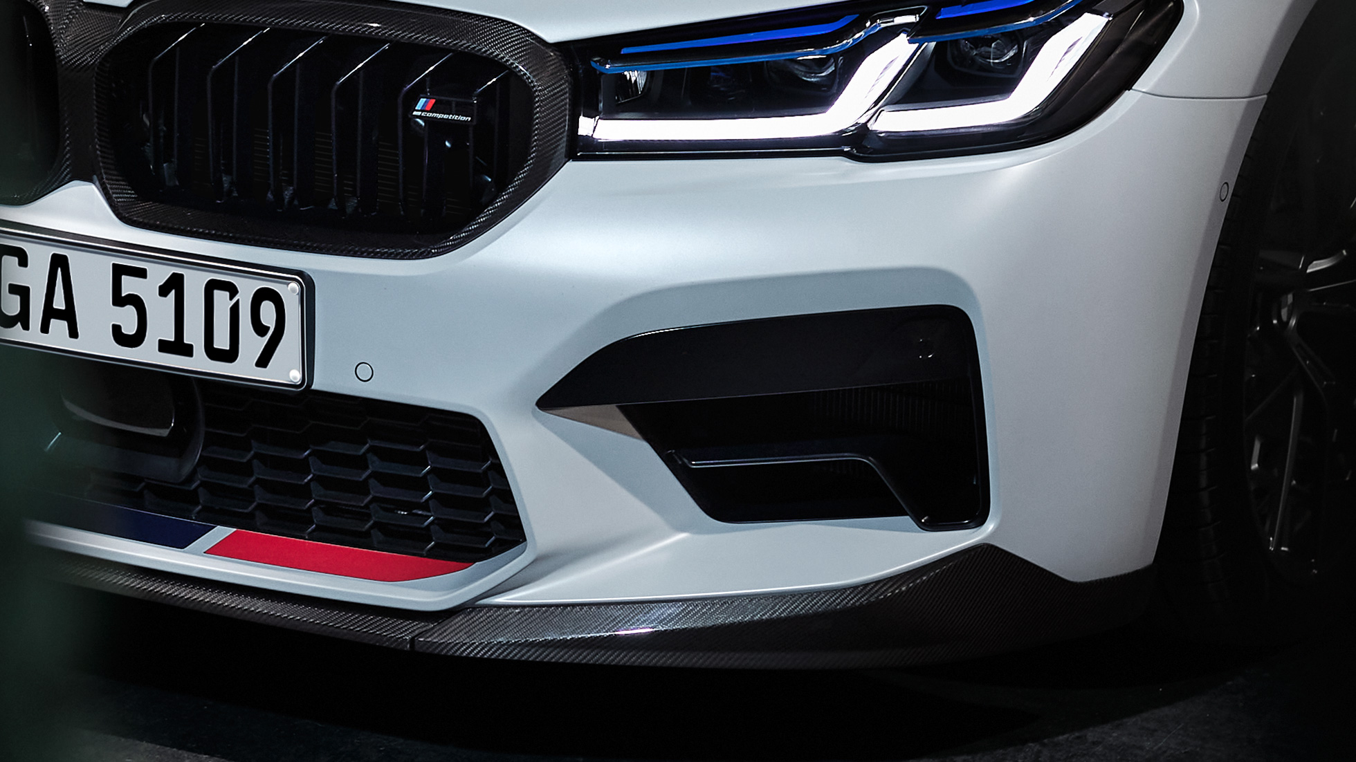 Splitter frontale M Performance in carbonio Primo piano Splitter frontale BMW M Performance in carbonio Accessori M Performance.