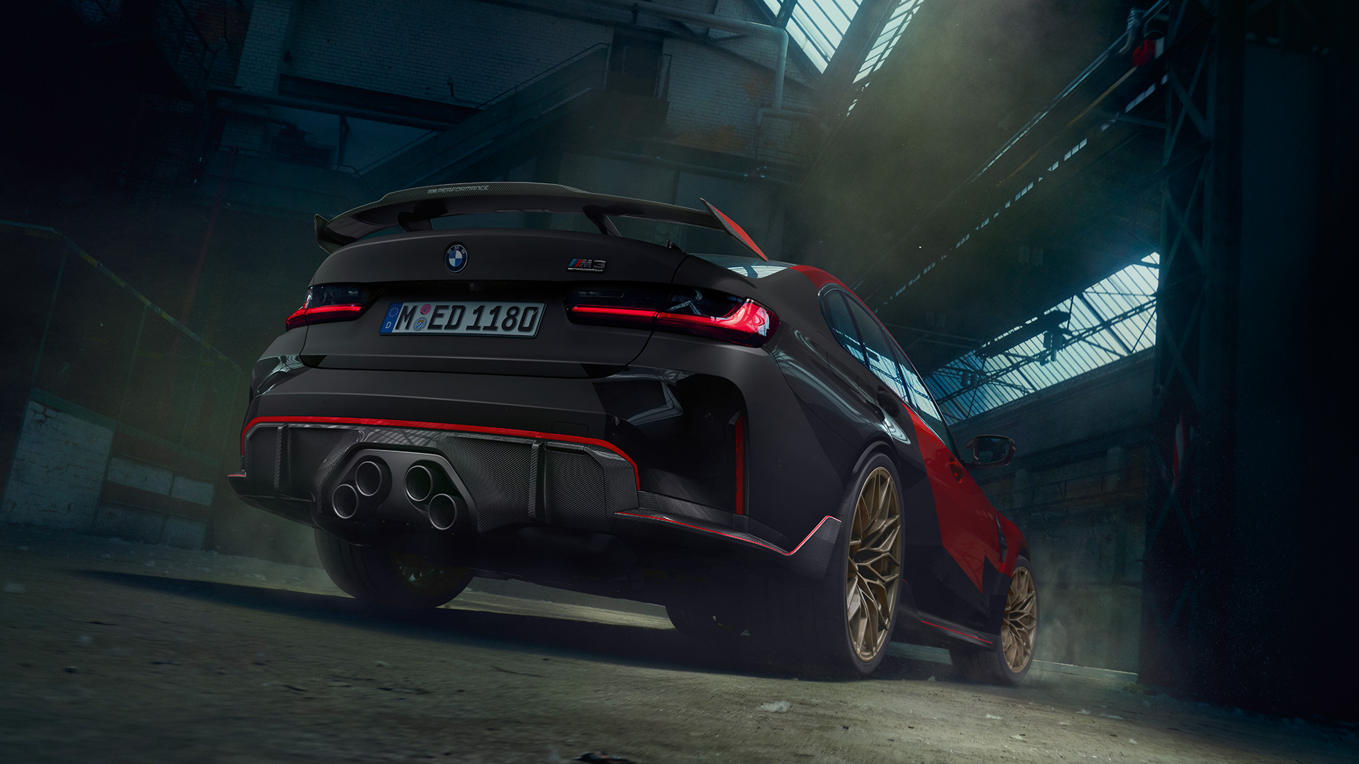 BMW M3 G80 vista posteriore a tre quarti Accessori BMW M Performance della BMW M3 G80 Vista posteriore a tre quarti
