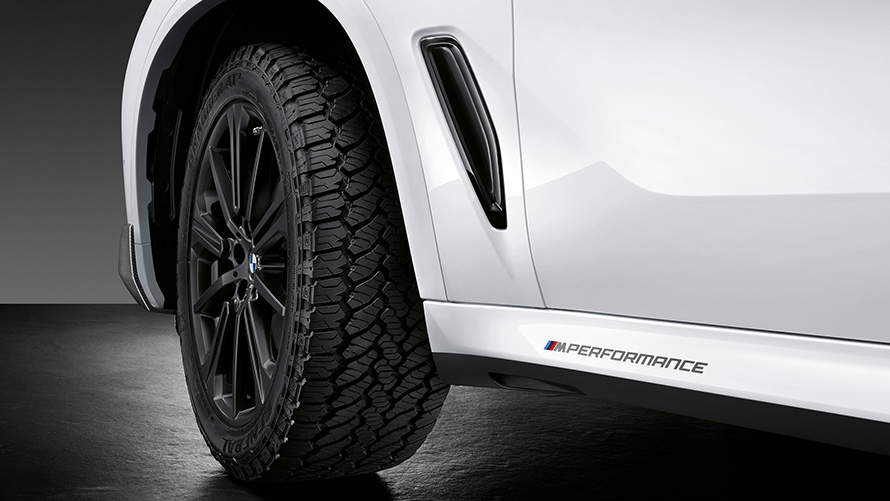 Adesivo con scritta M Performance Accessori BMW M Performance Adesivo con logo M Performance