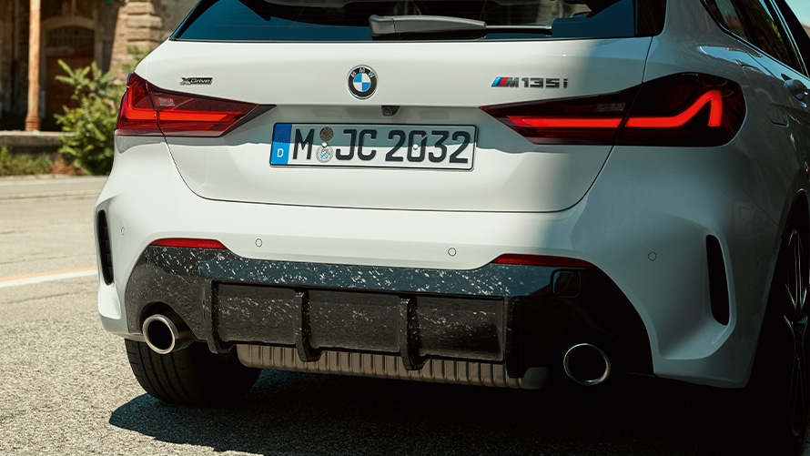 Diffusore posteriore BMW M Performance in carbonio Diffusore posteriore BMW M Performance in carbonio Offerte BMW per l'estate