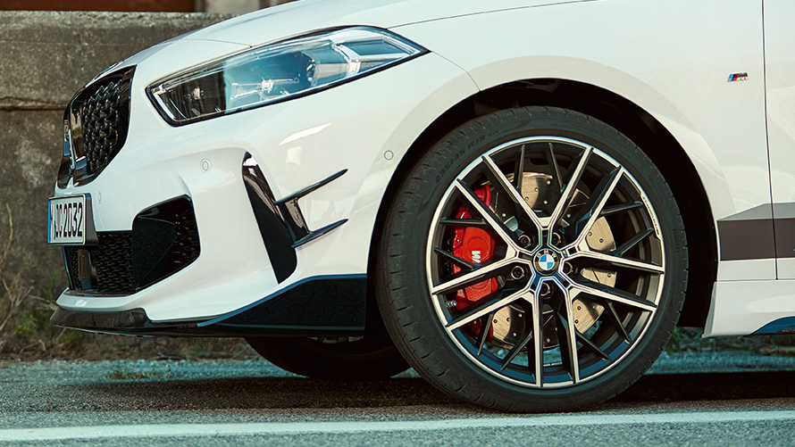Cerchio in lega leggera BMW M Performance da 19" styling a doppi raggi 555 M bicolore Cerchio in lega leggera BMW M Performance da 19" styling a doppi raggi nº 555 M bicolore Offerte BMW per l'estate