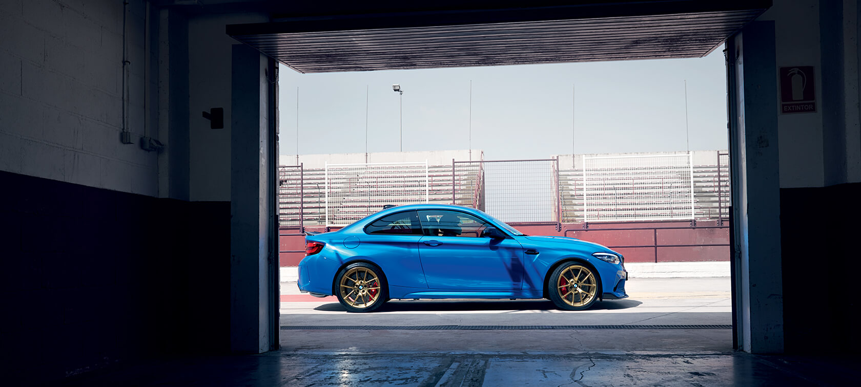 Versioni ed equipaggiamenti della BMW M2 CS F87 Versioni ed equipaggiamenti della BMW M2 CS F87 Misano Blue metallizzato, vista