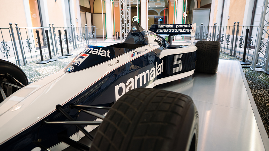 Nuova BMW XM 