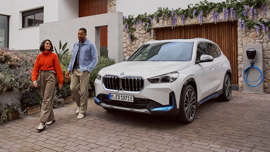THE iX1