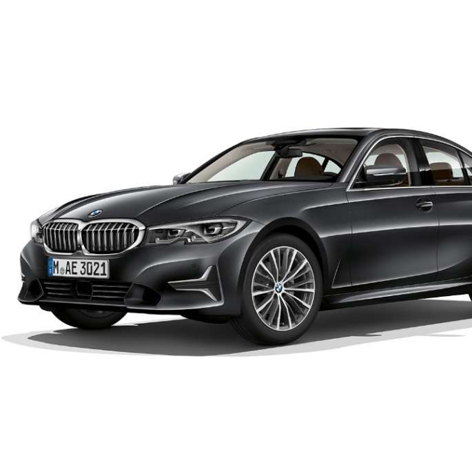 BMW Serie 3 Berlina, Versione Luxury. Inquadratura fissa laterale della BMW Serie 3 Berlina Versione Luxury.